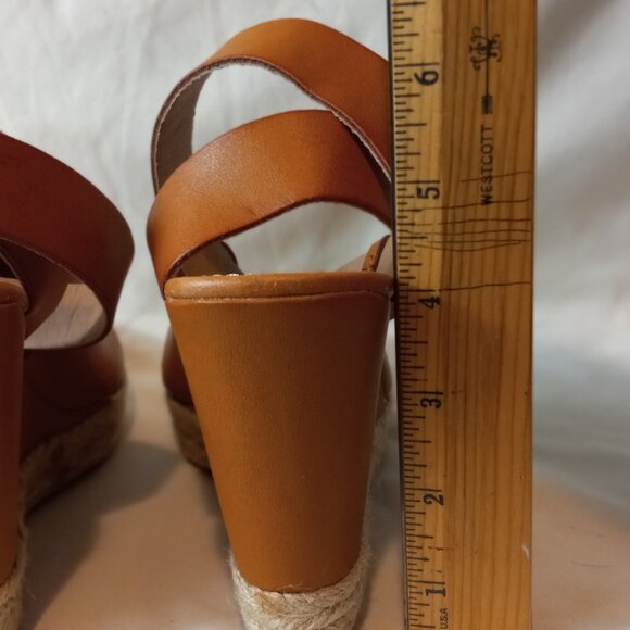 Peep-toe Espadrille - Picture 4 of 9